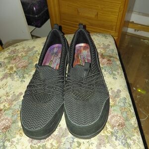 Skechers Women's Black Slip-On Knit Sneakers